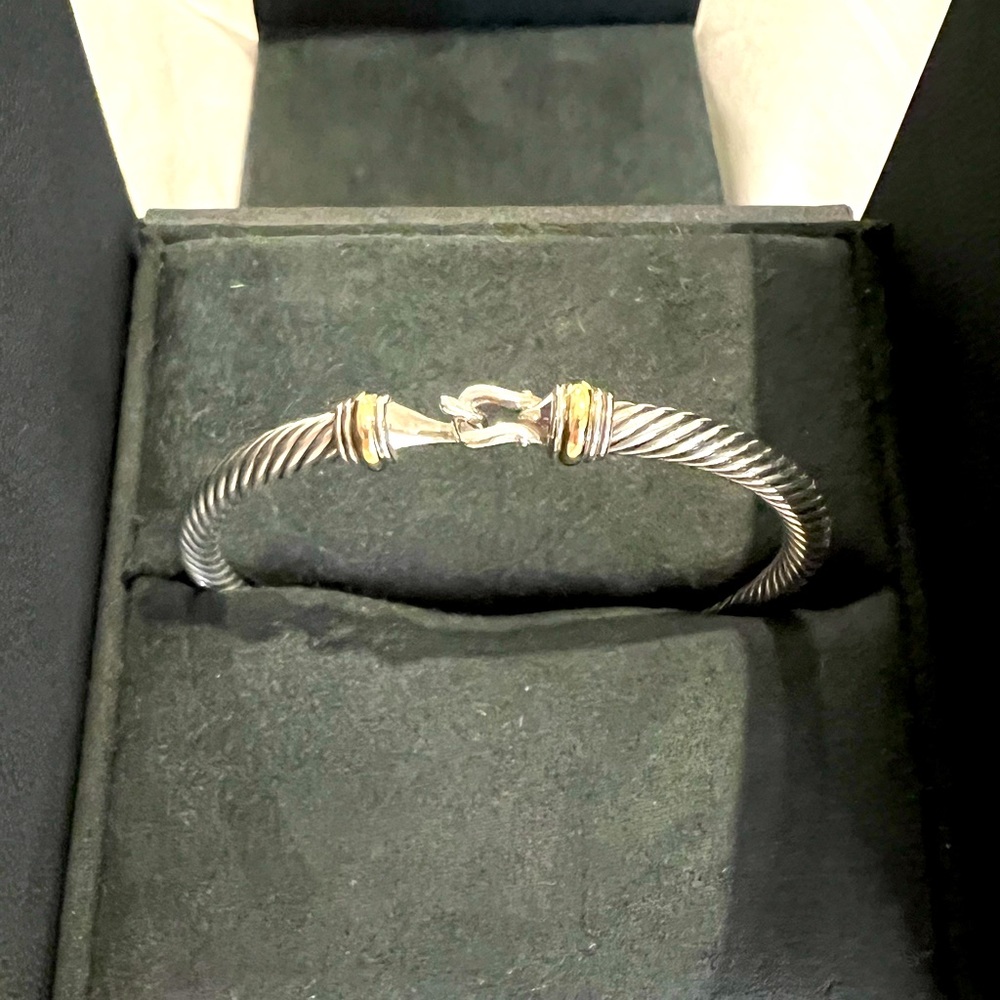 David Yurman Buckle Bracelet in Sterling Silver with 18K Yellow Gold